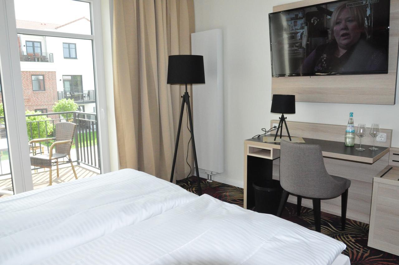 Avalon Hotel Bellevue フェーマルン エクステリア 写真